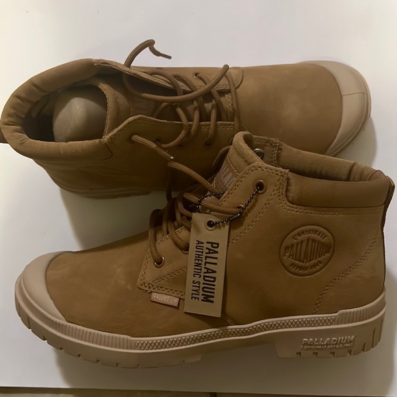 Palladium Authentic Style ankle Boots 9.5 US/7.5 UK - Picture 5 of 10